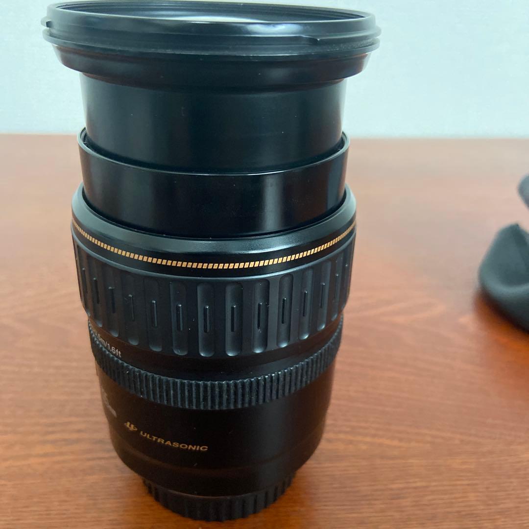 Canon EF 28-135mm f/3.5-5.6 IS ズームレンズ