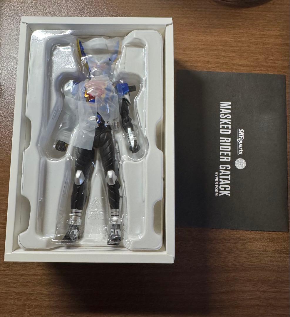 S.H.figuarts 真骨彫製法 仮面ライダーガタックハイパーフォーム