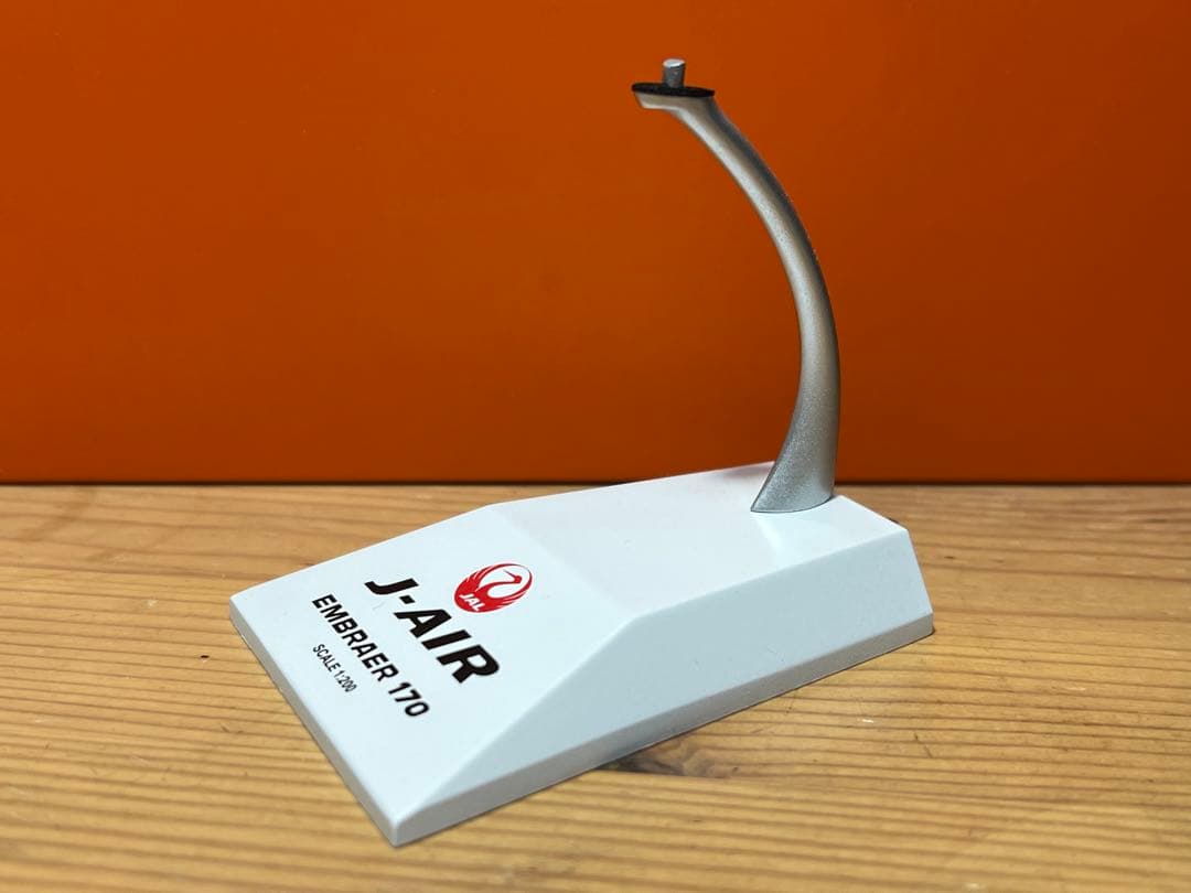 JCwings 1/200 J-AIR E170 JA220J