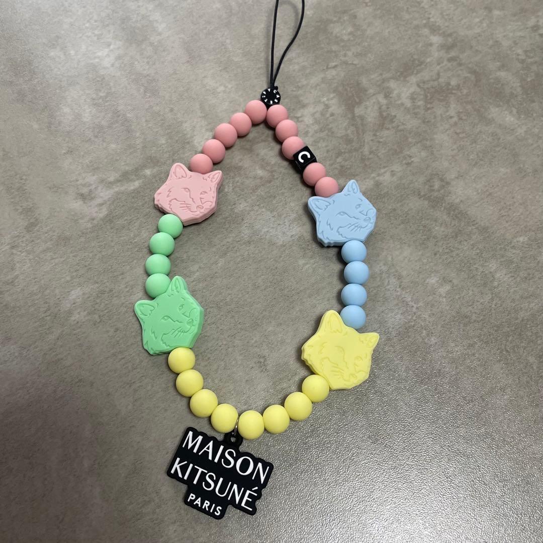 美品】メゾンキツネ×CASETiFY｜ストラップ スマホ チャーム - メルカリ