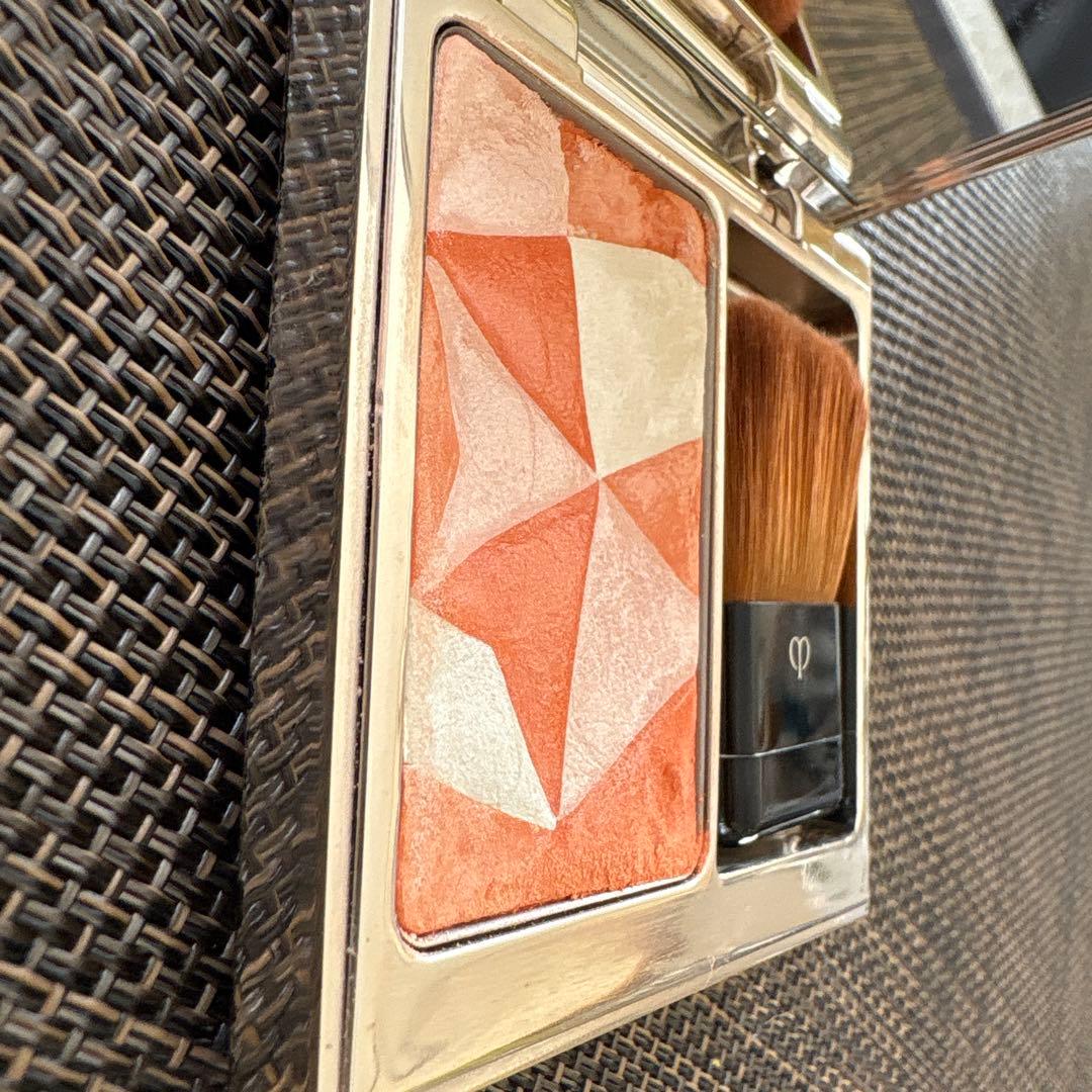 クレドポーボーテ レオスールデクラ 15 フェースカラー - メルカリ