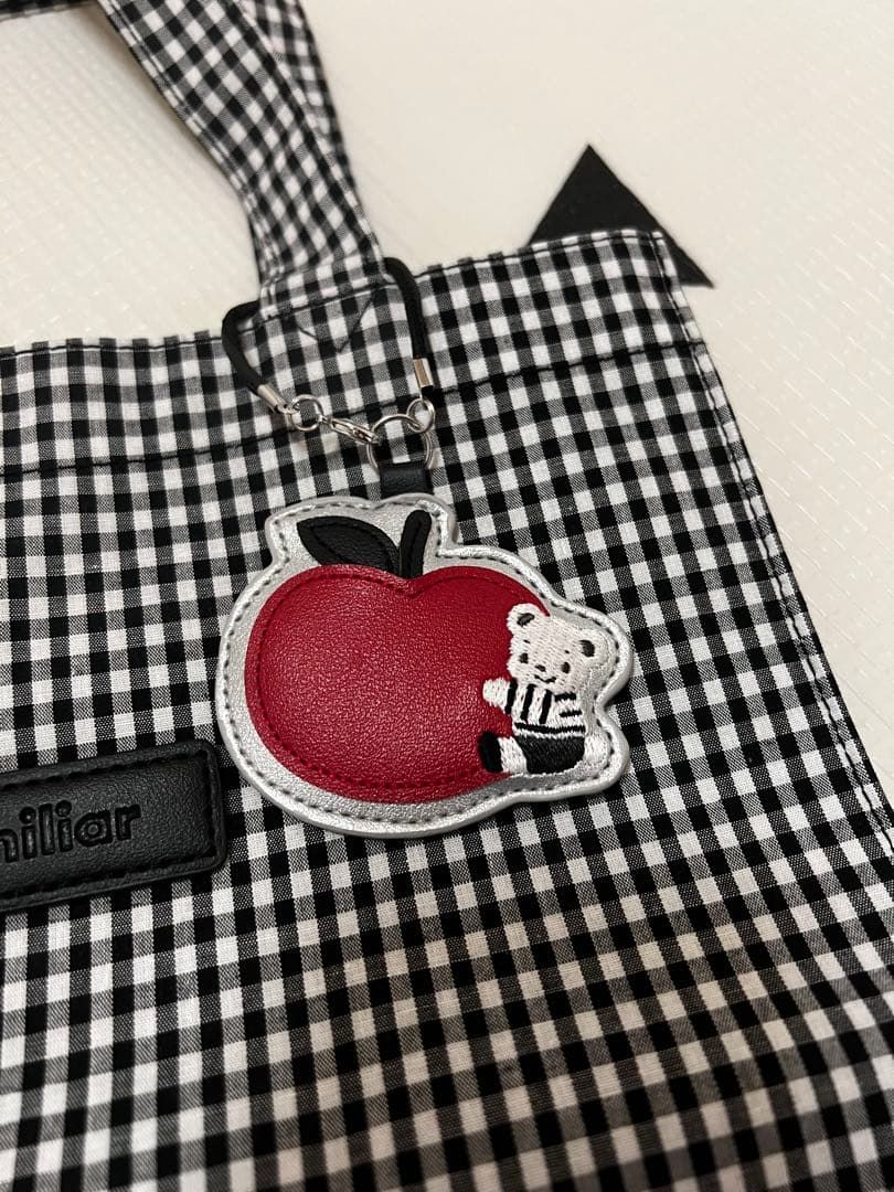 ファミリア ギンガムチェック トートバッグ 白黒 - メルカリ