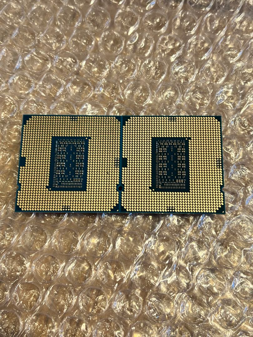 Intel Core i7-11700 CPU 2.5GHz 2個