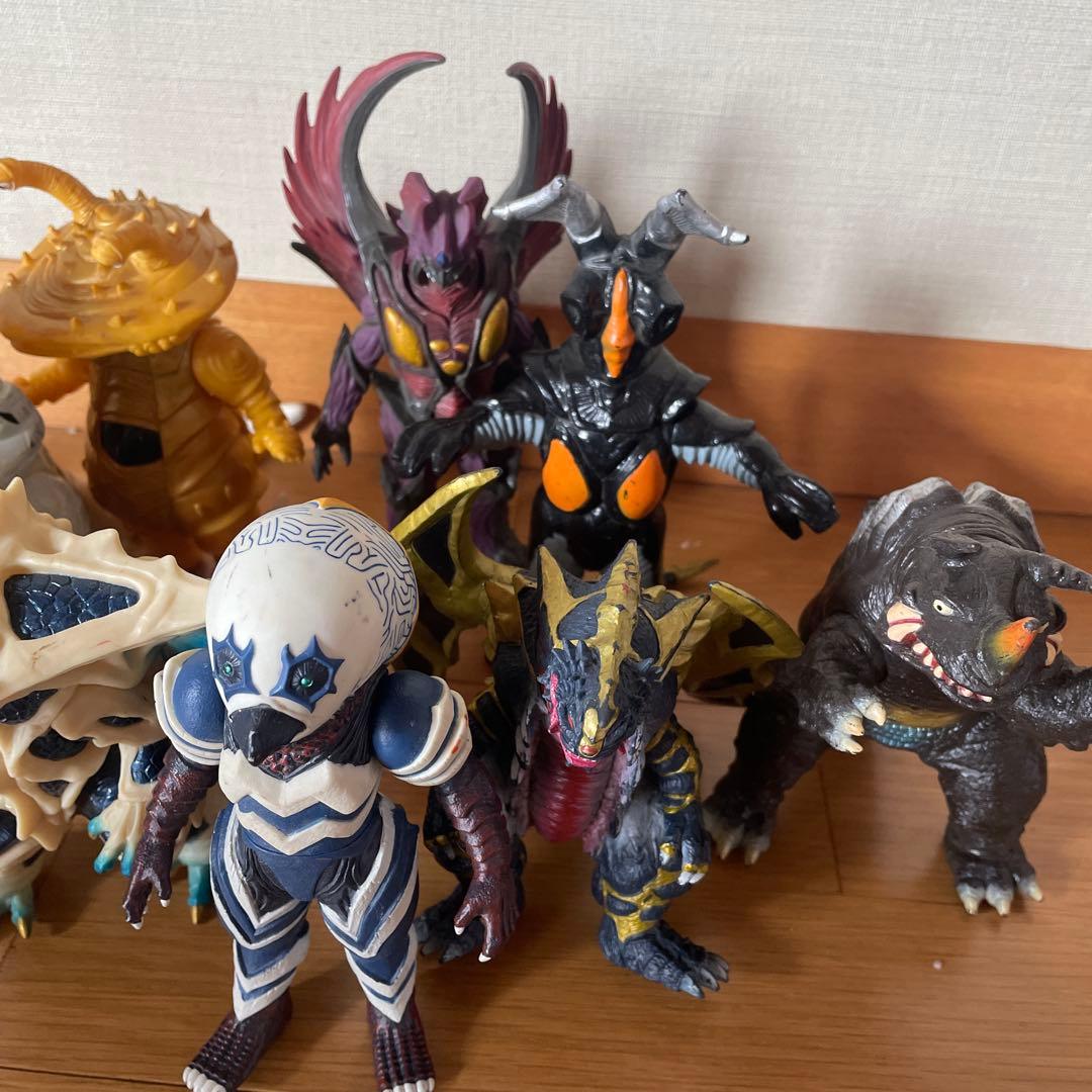 ウルトラマンシリーズ 怪獣 セット - メルカリ