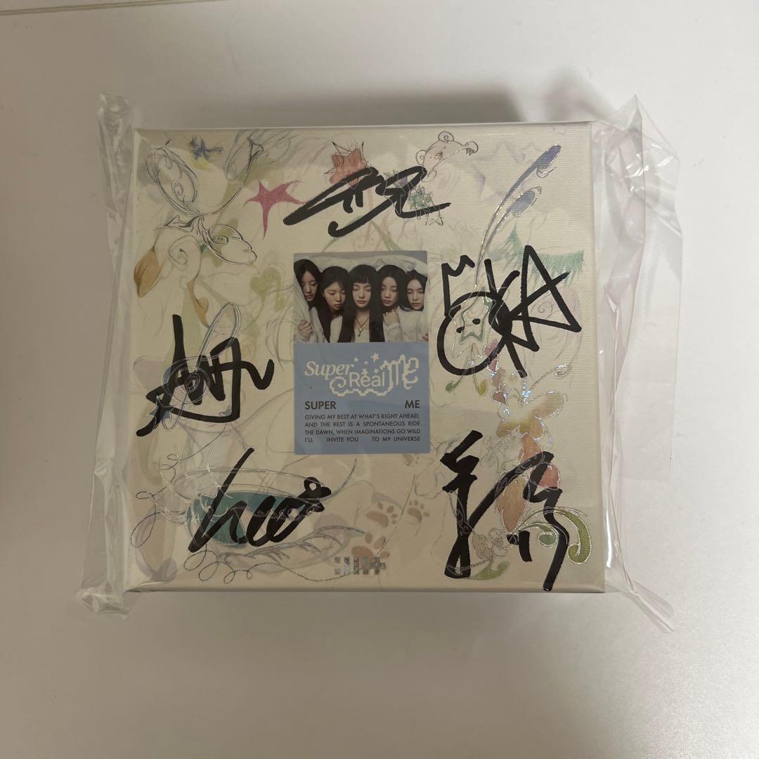 ILLIT 直筆サイン入り アルバム セット - メルカリ