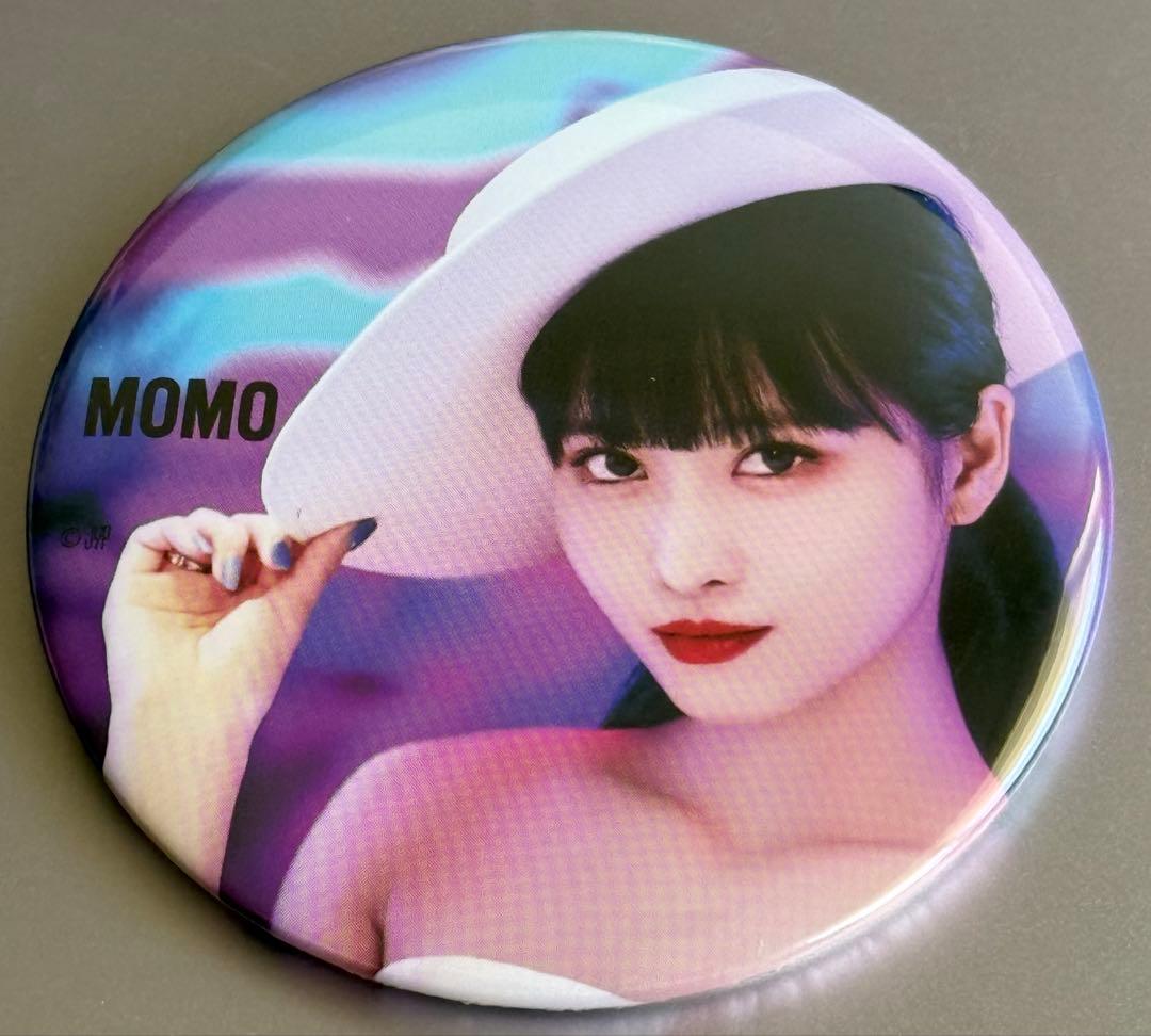 TWICE MOMO 缶バッジ 