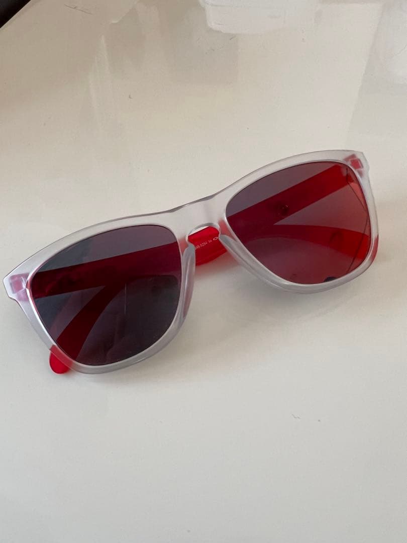 OAKLEY アビエーター風サングラス クリア/レッド