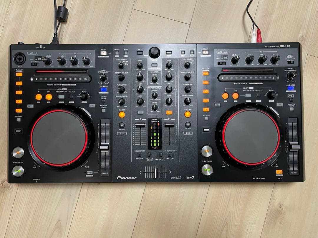 Pioneer DDJ-S1 Serato ITCH専用 DJコントローラー Pioneer DDJ-S1 DJ Controller for Serato | zZounds