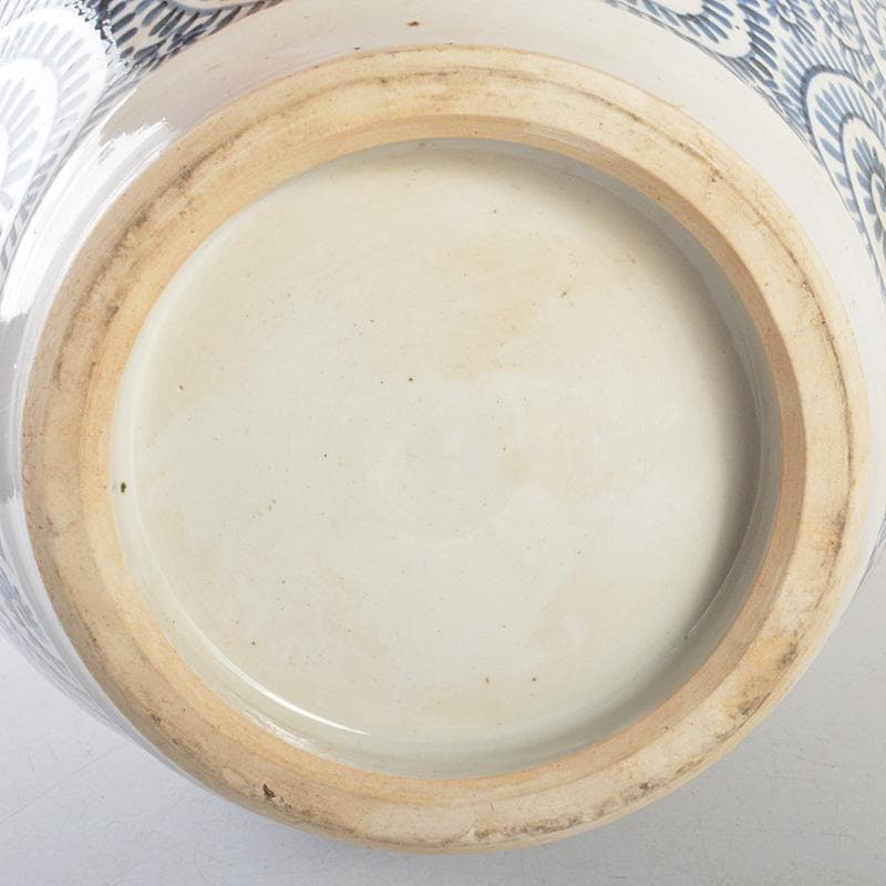 伊万里焼 古伊万里 染付 蛸唐草文 沈香壷 蓋物 飾壷 C 6047C - メルカリ