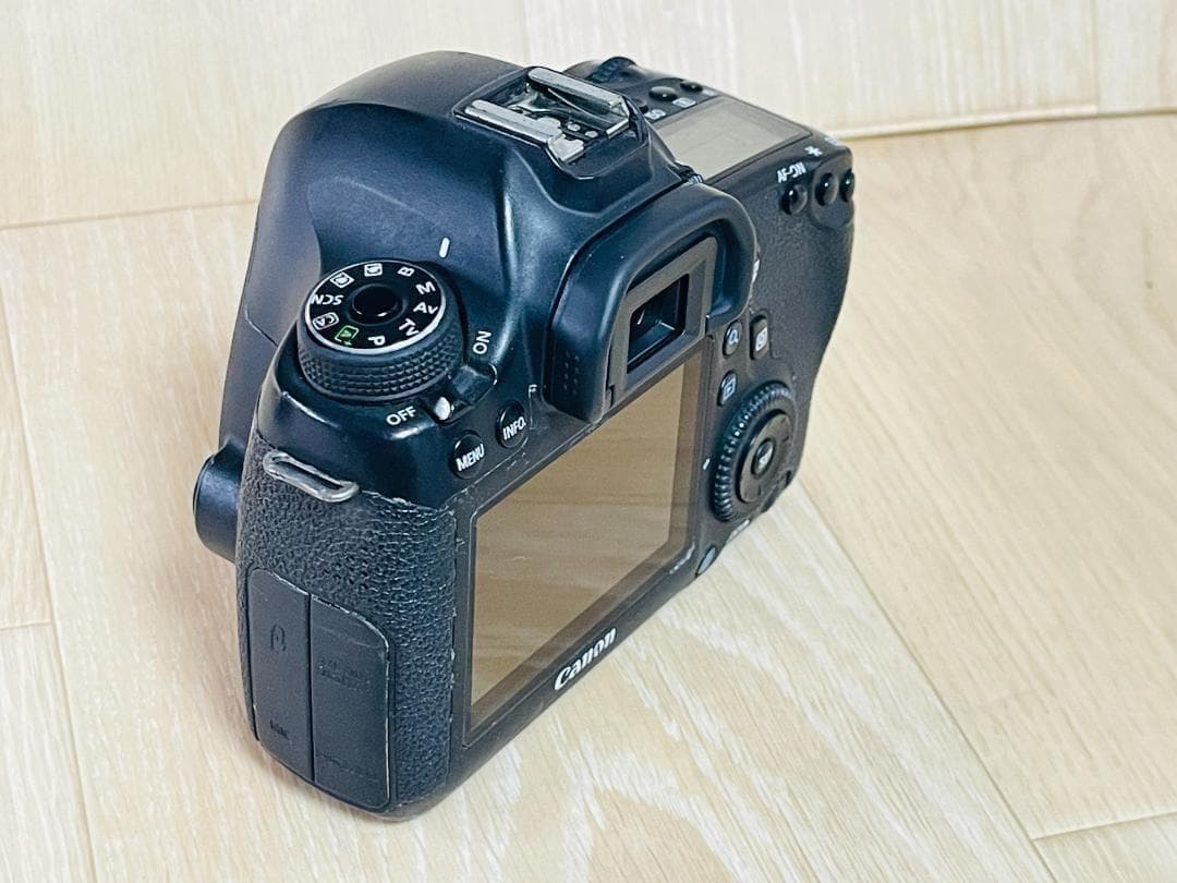 フルサイズ一眼❗Canon EOS 6D本体、EF35-105レンズ 付属品多数 - メルカリ
