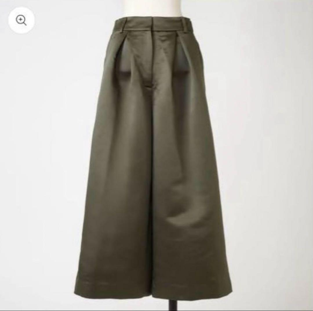 coco様専用 heve サテンフレアガウチョパンツ カーキ - メルカリ