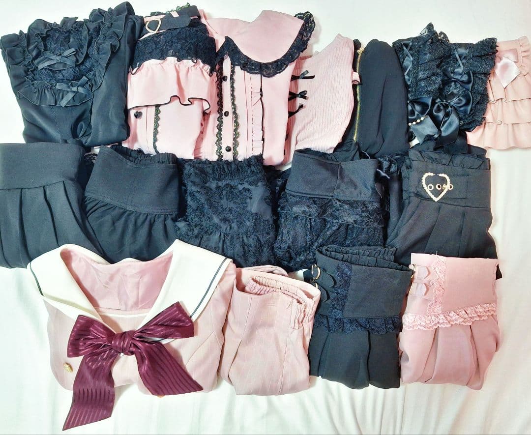 地雷系 量産型 服 まとめ売り MA*RS】【二点セット】スピンドル付きクロス刺繍セットアップ - BLK