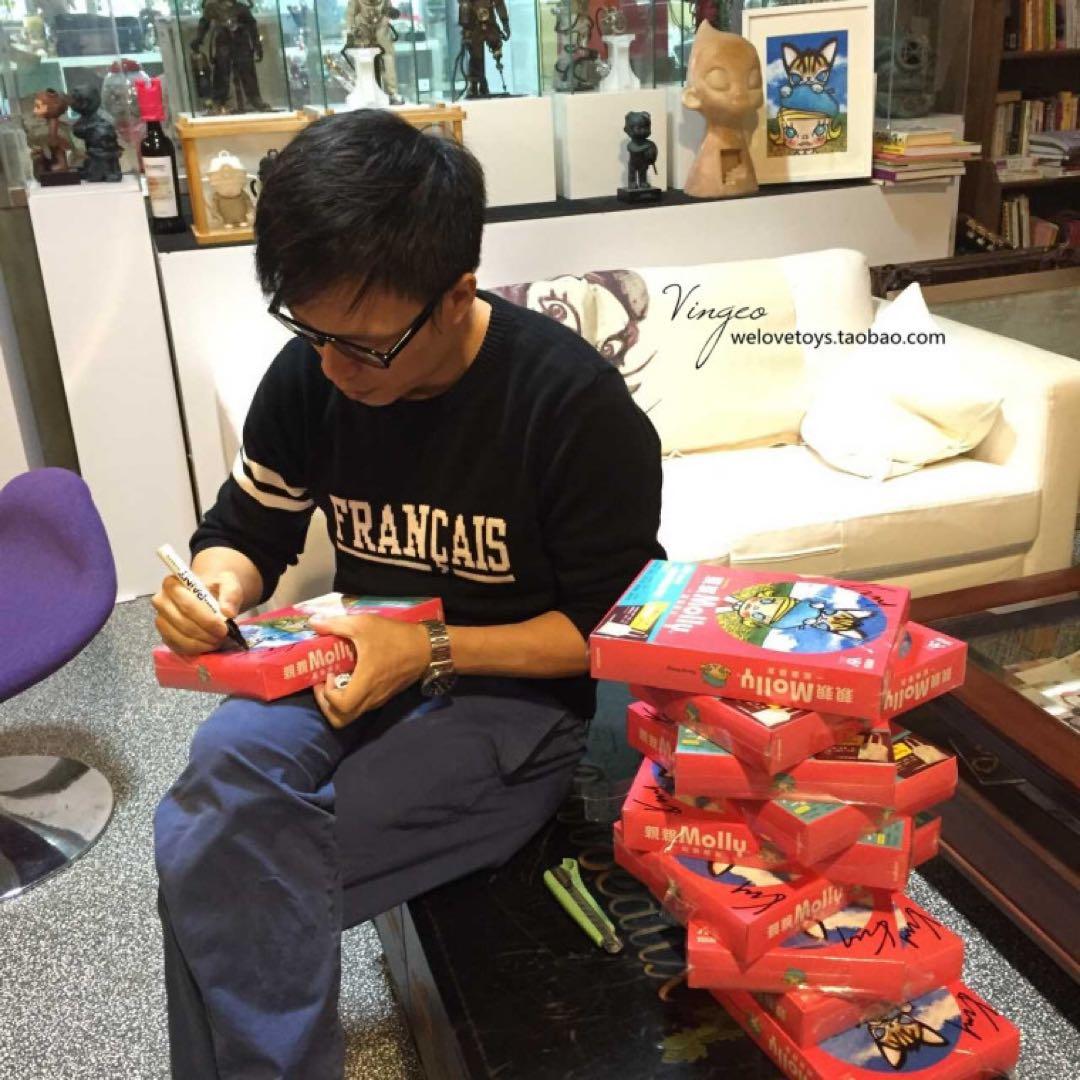 Kenny Wongサイン入り Molly アートブック トートバッグ付き - メルカリ