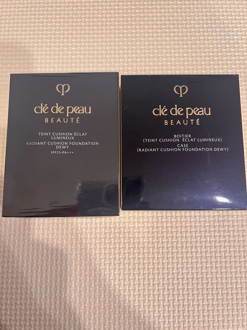 クレドポーボーテ　タンクッションエクラ　ルミヌ　オークル10&専用ケース ケース（タンクッションエクラ ルミヌ） - クレ・ド・ポー ボーテ専門