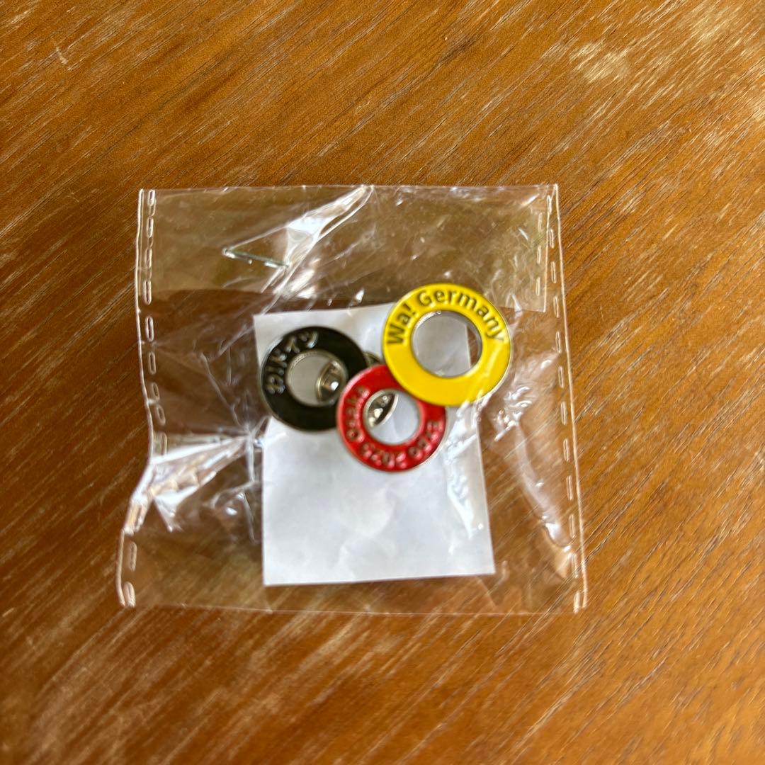 大阪関西万博 ドイツ館 ピンバッジ - メルカリ