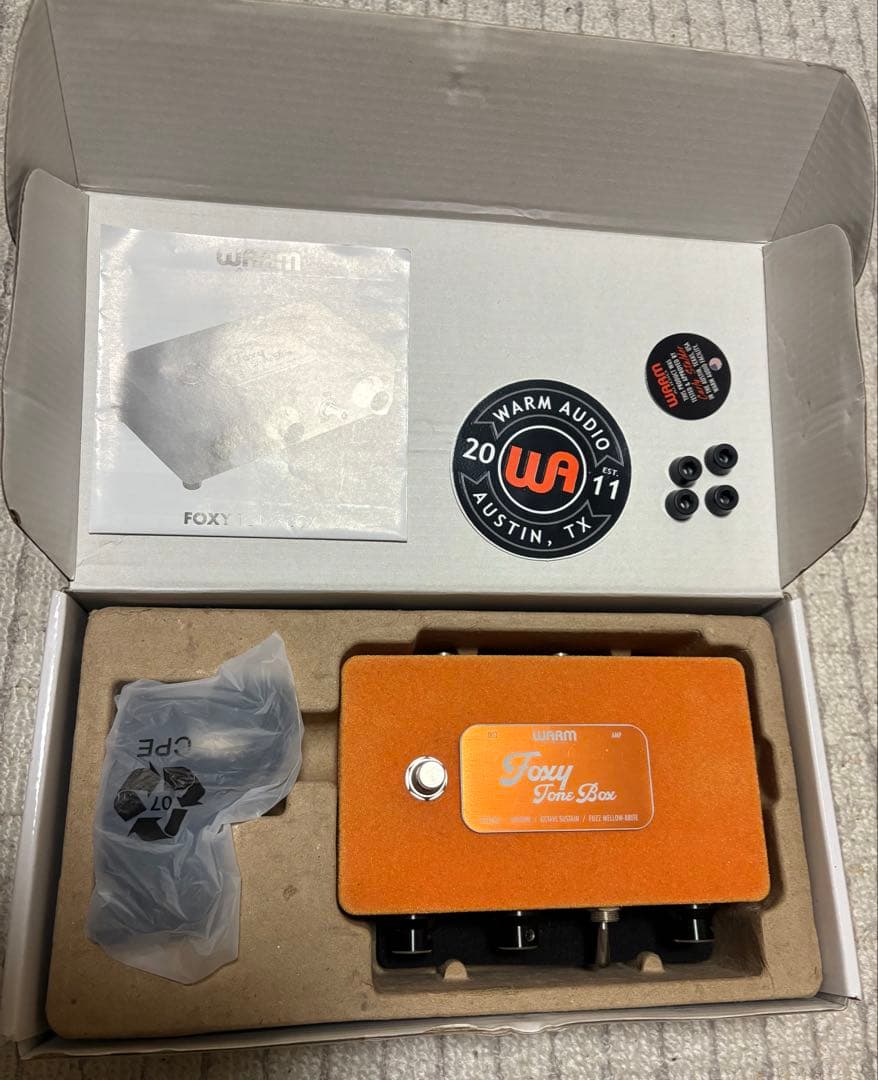 ギター Warm Audio FOXY TONE BOX WARM AUDIOより、ファズペダル「Foxy Tone Box」の限定カラーが登場