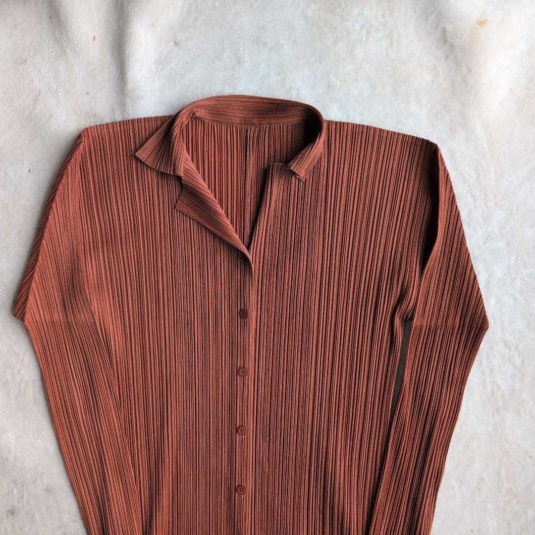 プリーツプリーズ イッセイミヤケ プリーツブラウス ブラウン 4サイズ