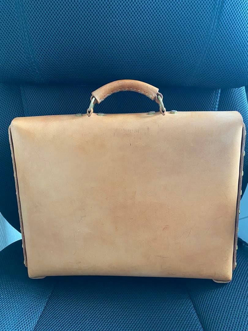 ラクリエ theboxビジネス UKブライダルレザー