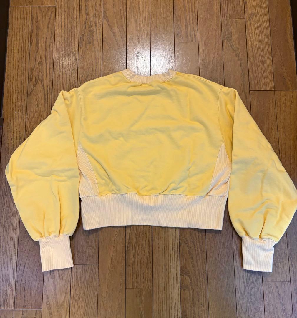 池田泉さんPUR イエローバルーンスリーブスウェット