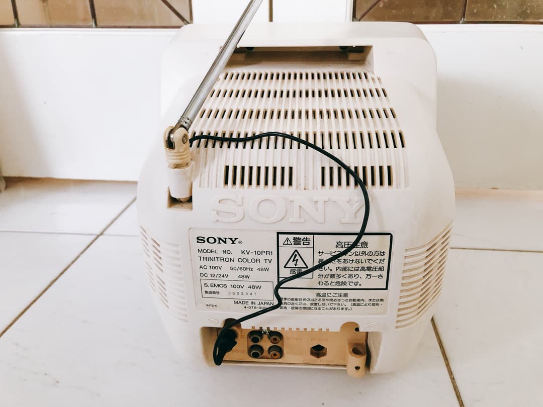 ジャンク ソニー ブラウン管テレビ KV-10PR1 抗菌白 SONY - メルカリ