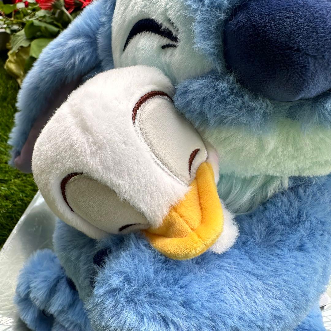 スティッチ ぬいぐるみ ディズニーストア 限定 Hug Stitch Day - メルカリ