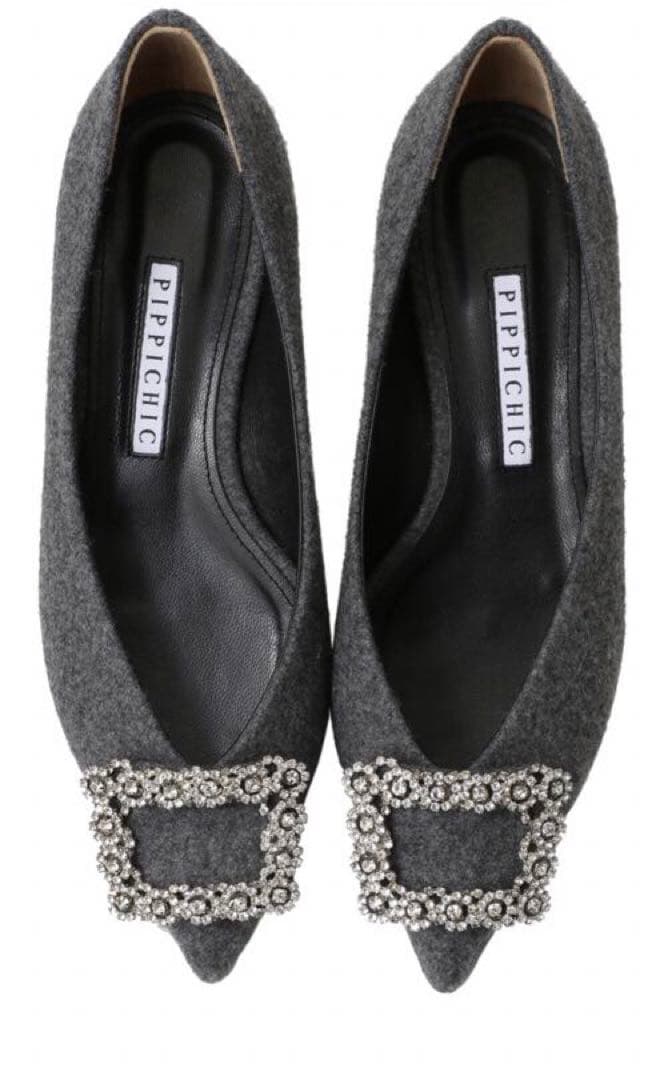 ♦︎PIPPICHIC♦︎ポインテッドトゥビジューフラットパンプス - メルカリ