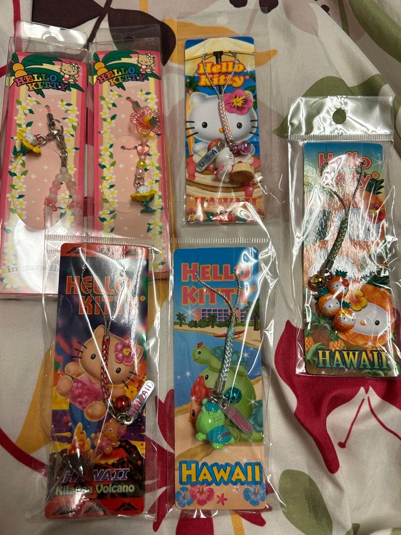 ハワイ限定ハローキティストラップ 6点セット 日焼けキティはハワイ限定！いくら？種類は？など徹底調査！【2025年7