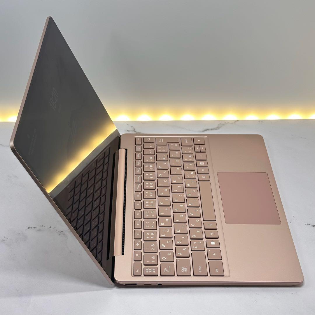 準新品　Surface Laptop Go2 i5/8/256 Office