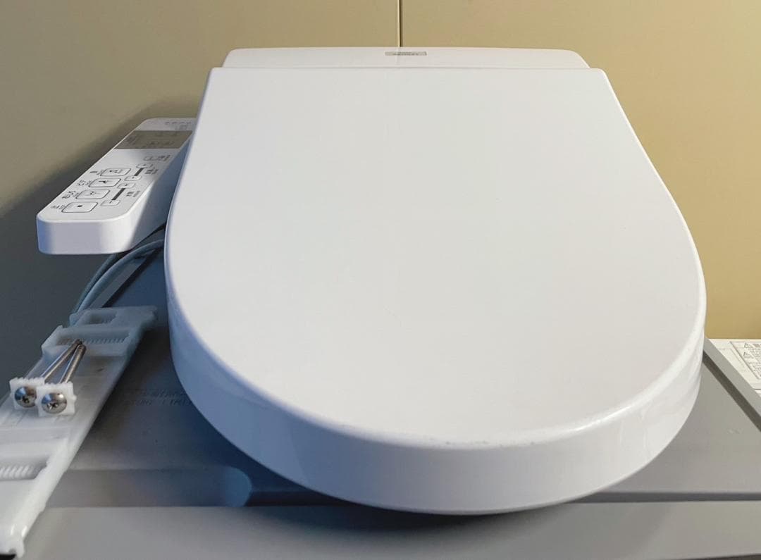 TOTO ウォシュレットP TCF585 #NW1 ホワイト - メルカリ