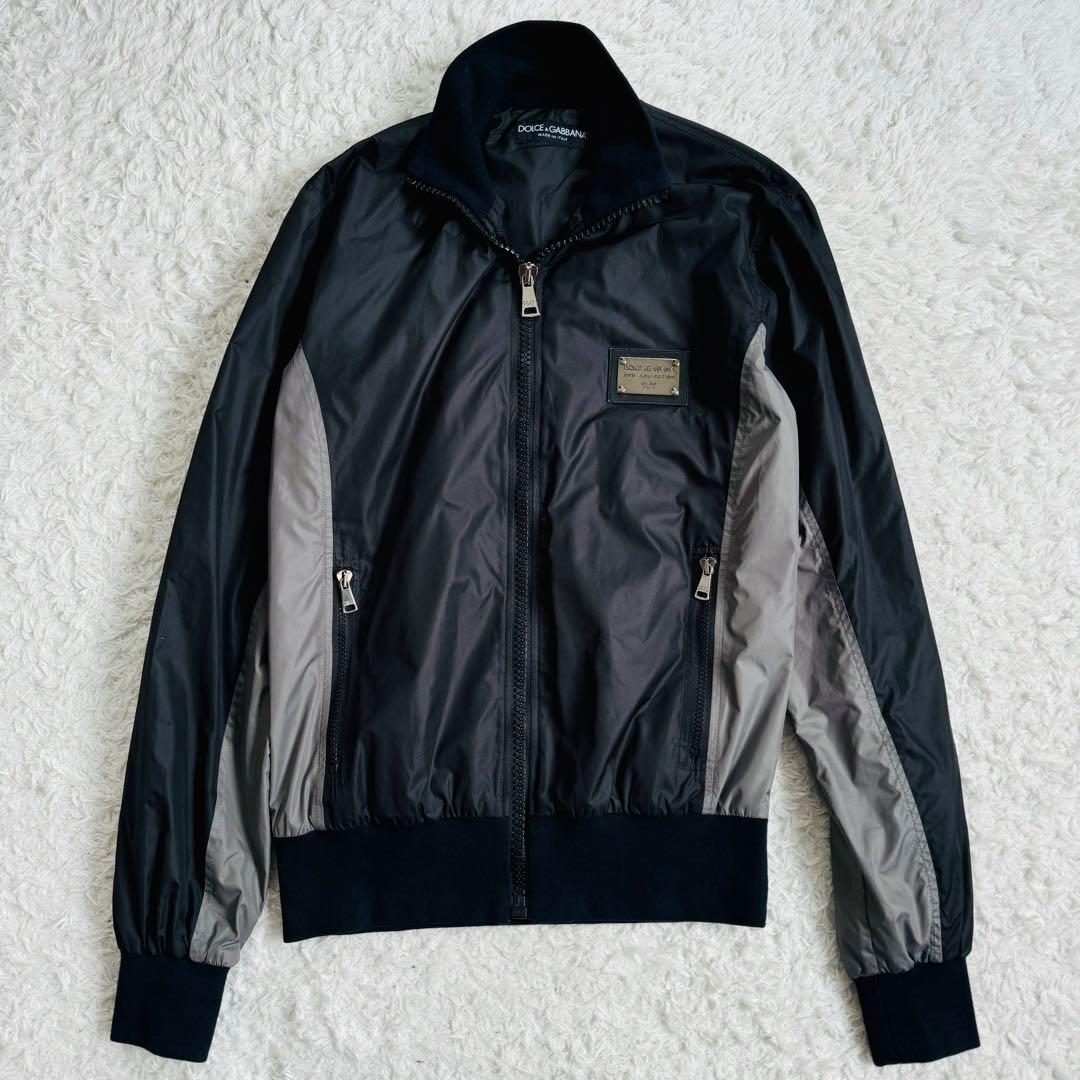 美品 ドルチェ&ガッパダーナ メタルプレートロゴ ナイロンジャケット