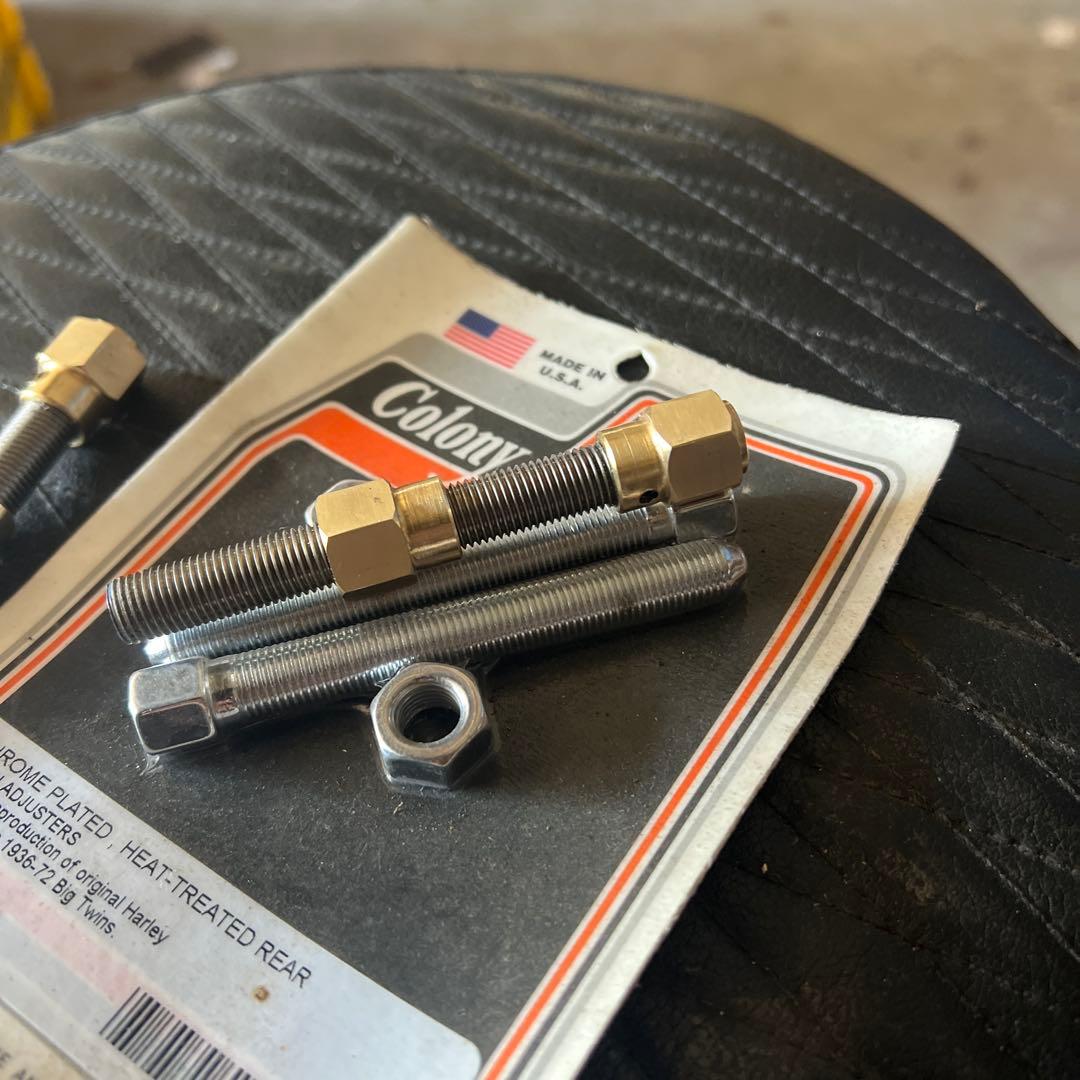 sshh1111さま専用 リヤチェーンアジャスター 右の商品は比較用です