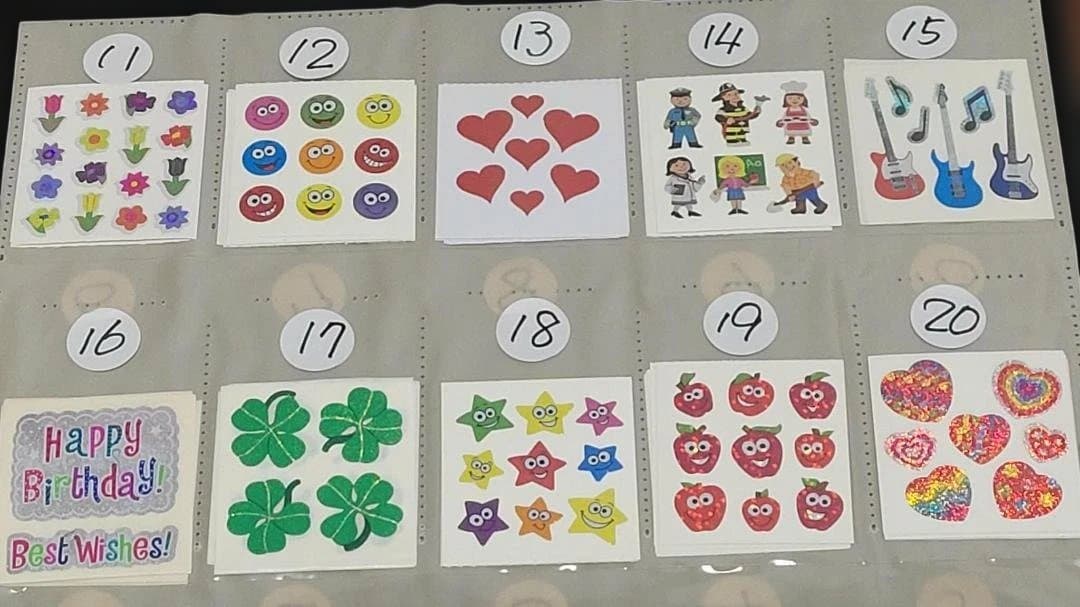 11-30サンディライオン【210円】シール - メルカリ