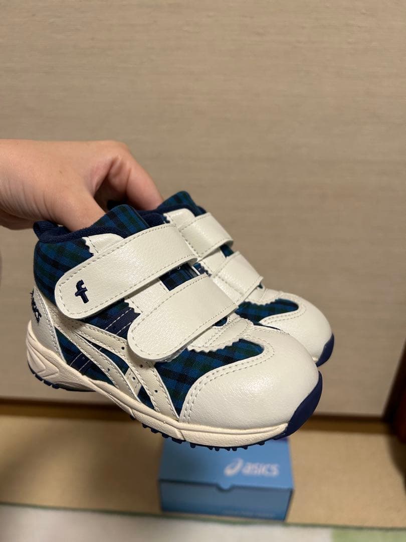 【9月限定値下】asics×Familiar チェック柄スニーカー　14.5cm