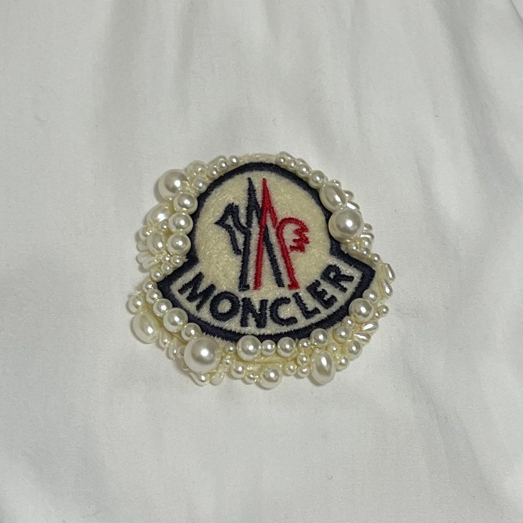即完売注意】 モンクレール シモーネロシャ パールロゴ レース
