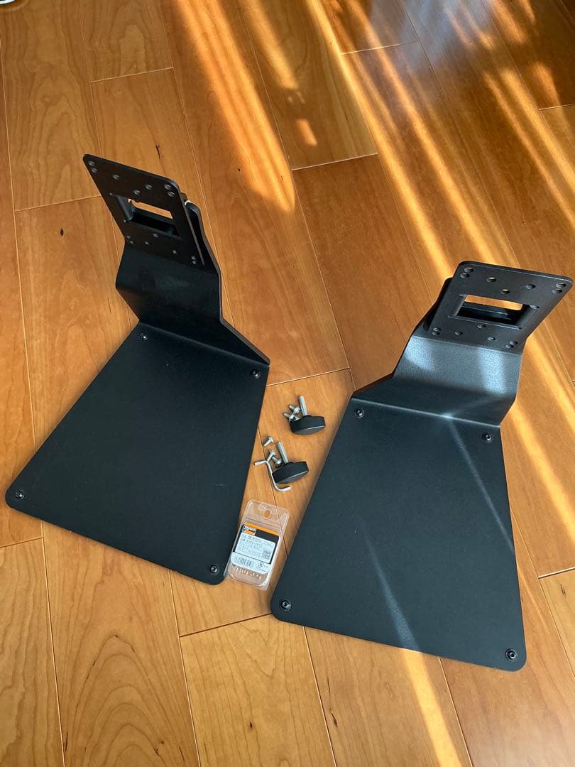 Genelec スピーカースタンド 8000-325B 8000-325 & 8000-335 L-shape Table Stand - Genelec.com