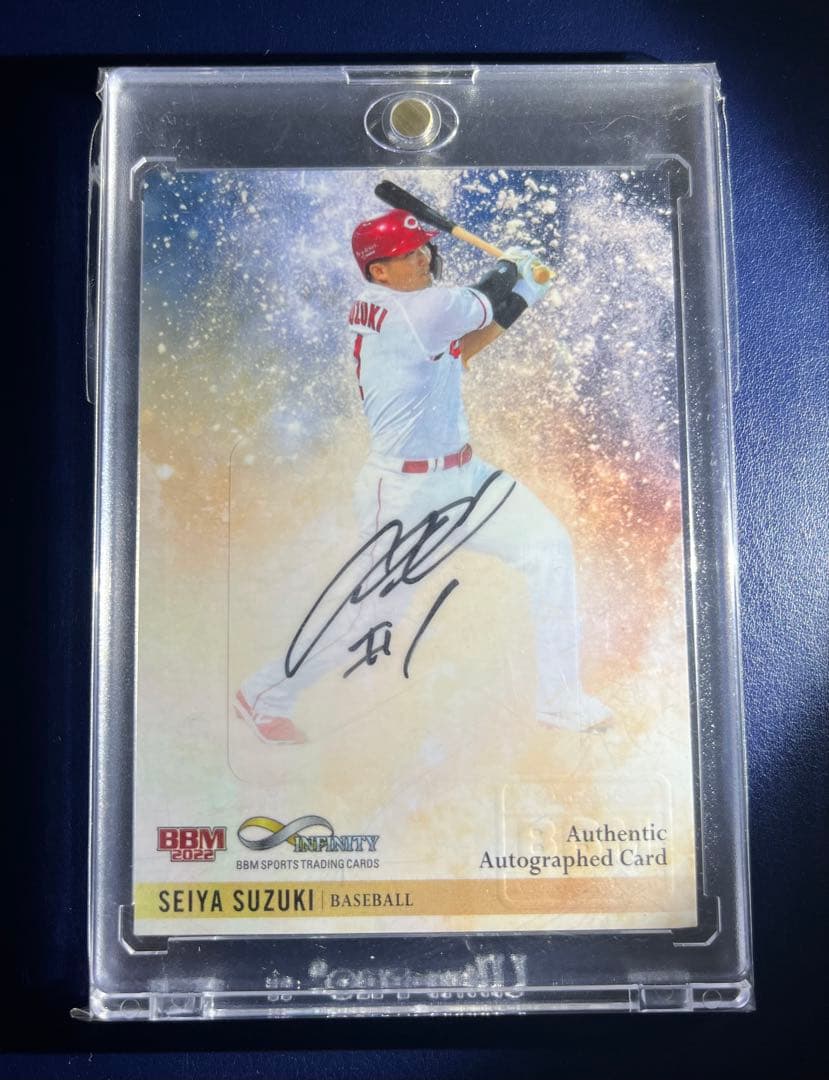 BBM infinity 鈴木誠也 広島カープユニ直筆サインカード - メルカリ