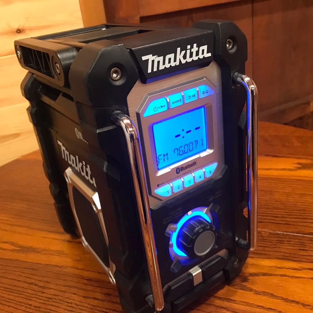 マキタ 充電式現場ラジオ MR106 中古 本体のみ 1台マキタ Bluetooth