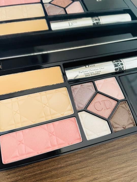 未使用】Dior オールインワン メイクアップパレット - メルカリ