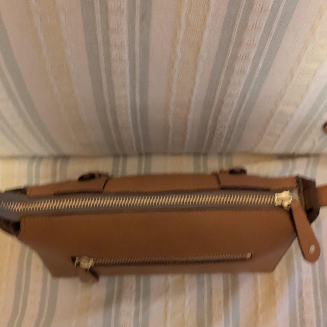 Dakota キューブ ブラウンレザー ショルダーバッグ 安価