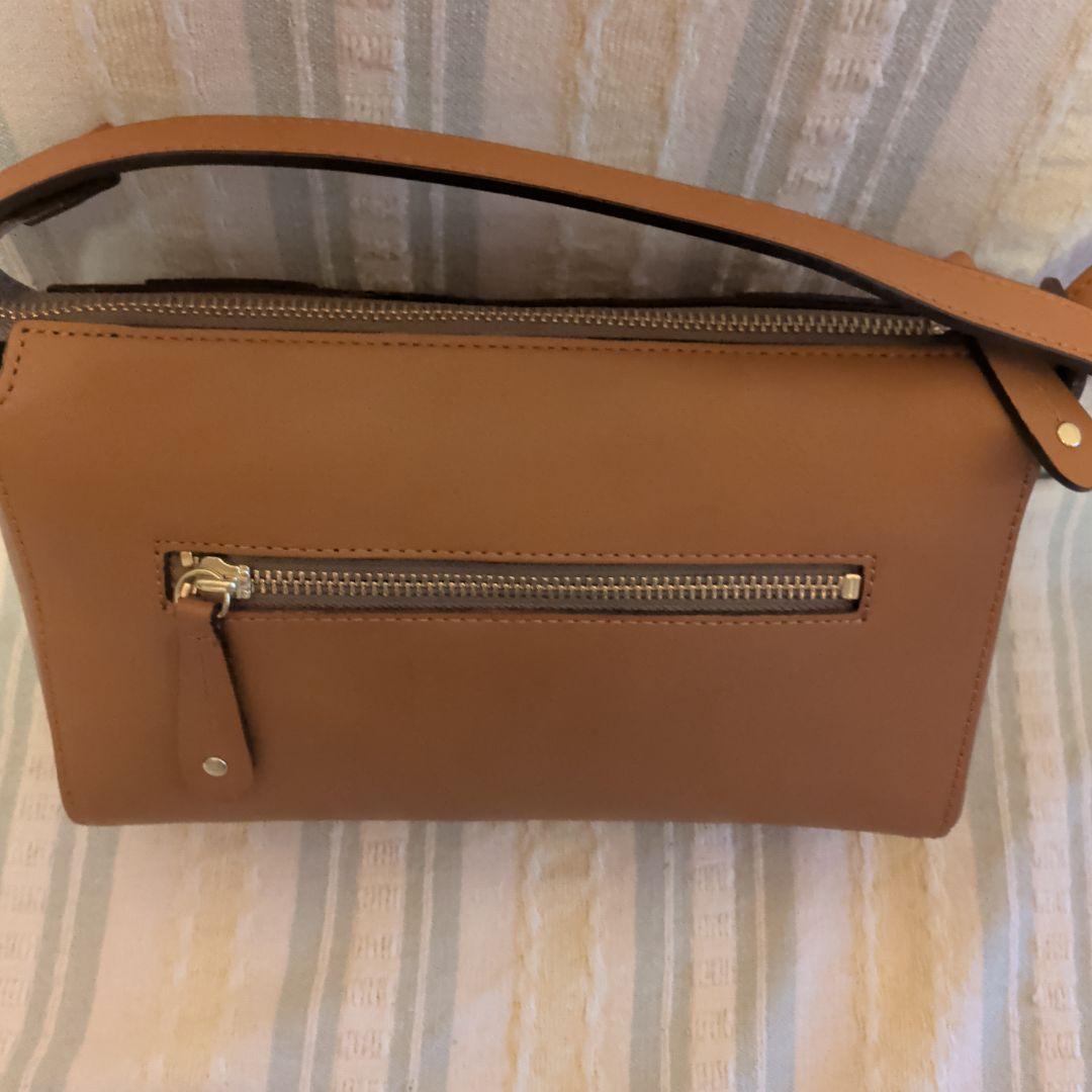 Dakota キューブ ブラウンレザー ショルダーバッグ 安価