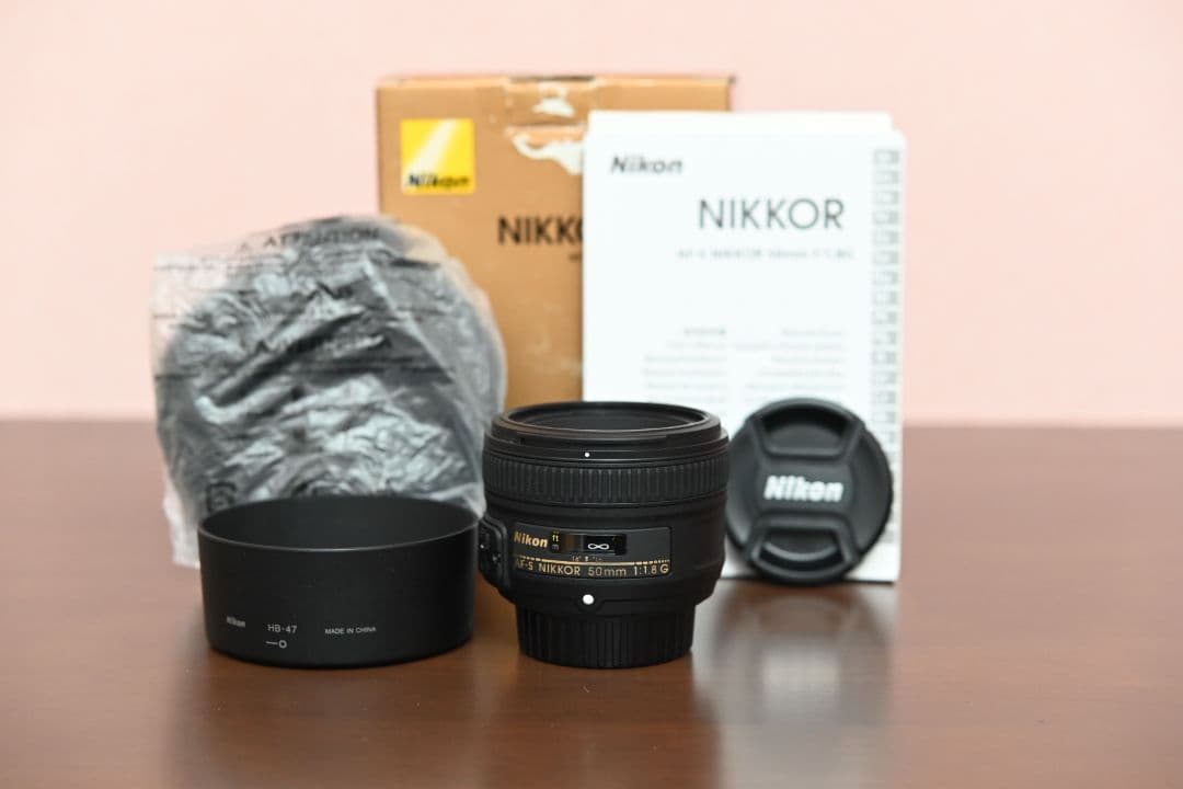 新品級 ニコン単焦点レンズ AF-S NIKKOR 50mm f/1.8G ④ Amazon.co.jp: Nikon 単焦点レンズ AF-S NIKKOR 50mm f/1.8G フル