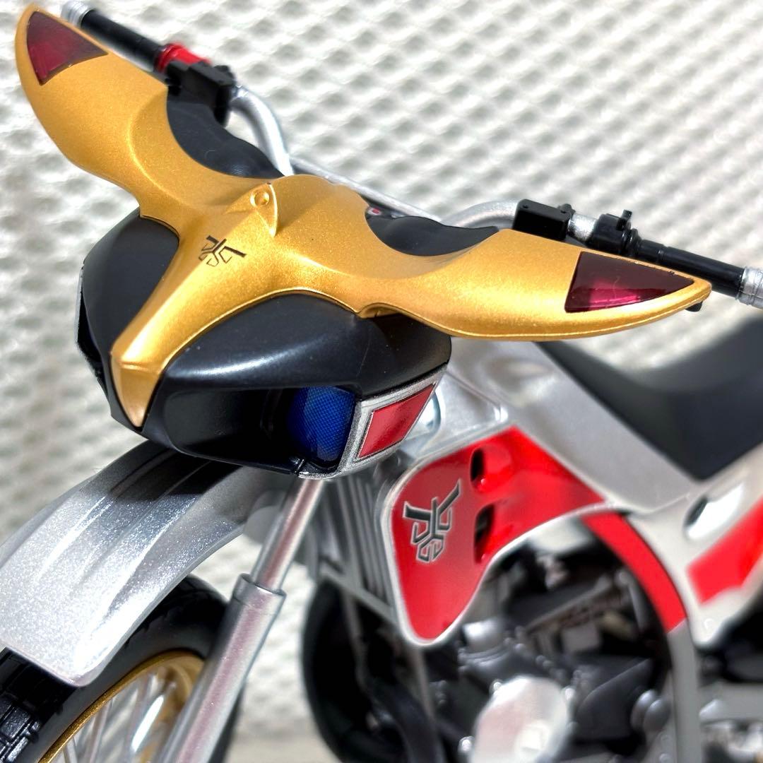 S.H.Figuarts トライチェイサー2000