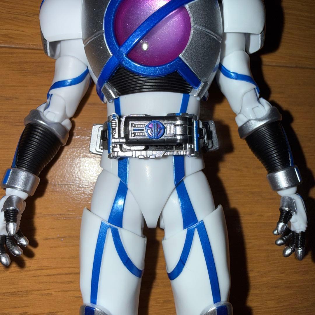 S.H.Figuarts 真骨彫製法 仮面ライダーサイガ - メルカリ