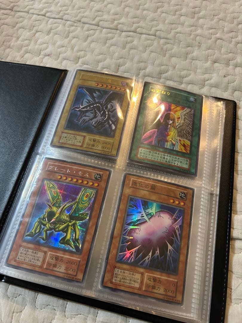 山*郎様 【引退品】遊戯王カード初期まとめ売り f*n様 引退品 遊戯王カードセット 青眼の白龍【初期】含む 200