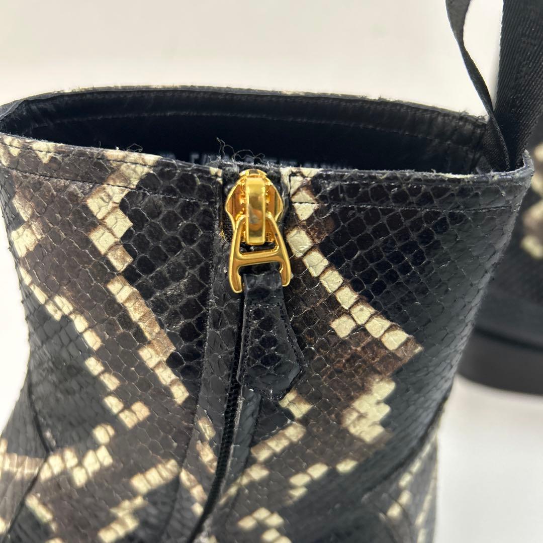 芸術品新品未使用箱付定価30万円の8割引バリーbally蛇革パイソンブーツ