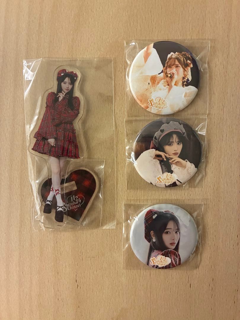 FRUITS ZIPPER 鎮西寿々歌 2024生誕ラッフル アクスタ 缶バッジ - メルカリ