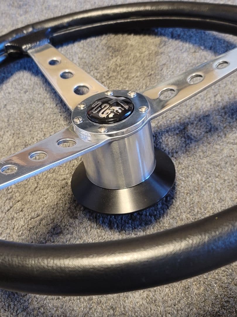 Alfa Romeo アルファロメオ ヘレボーレ Hellebore 38cm - メルカリ