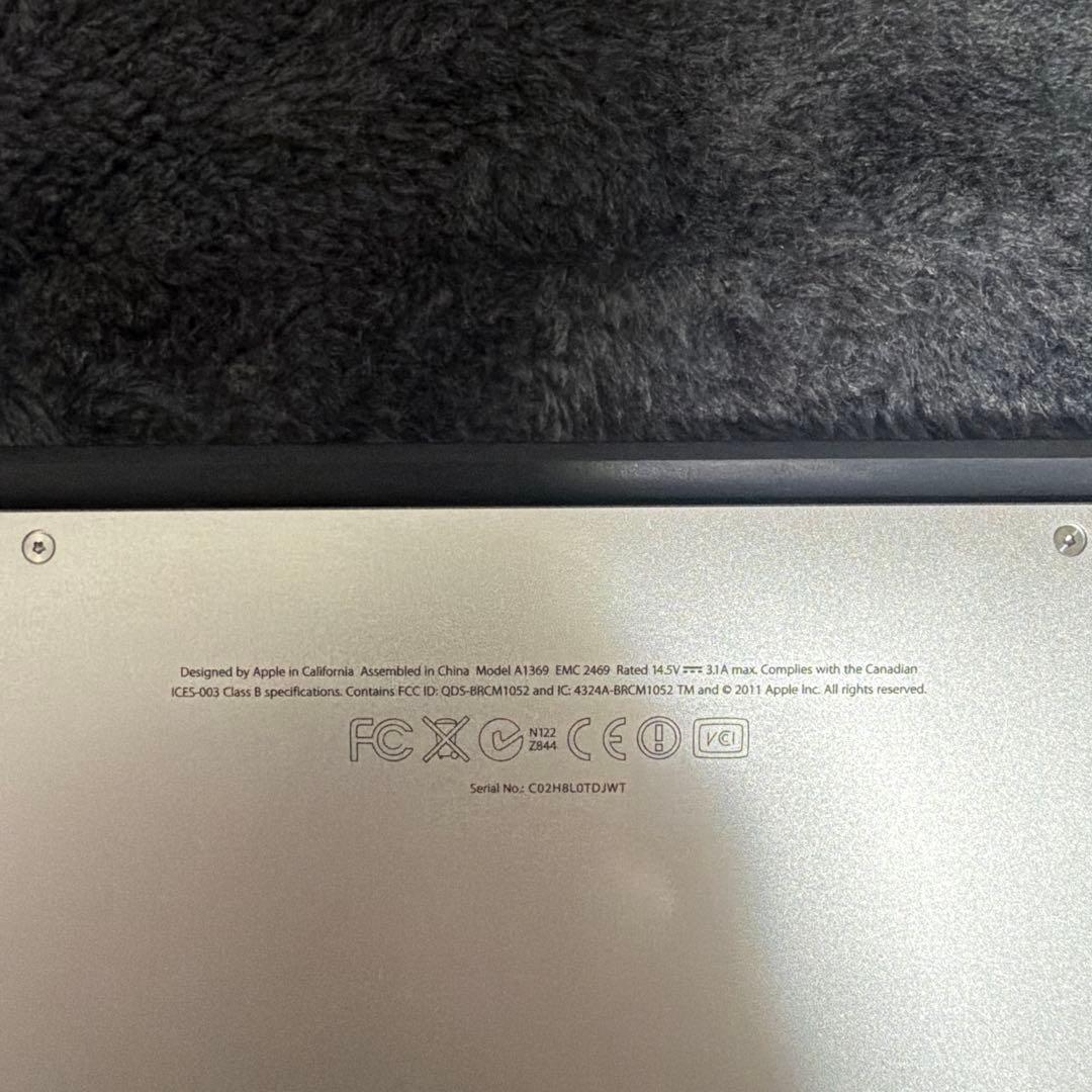 MacBook Air 13インチ シルバー 充電器付き a1369 - メルカリ