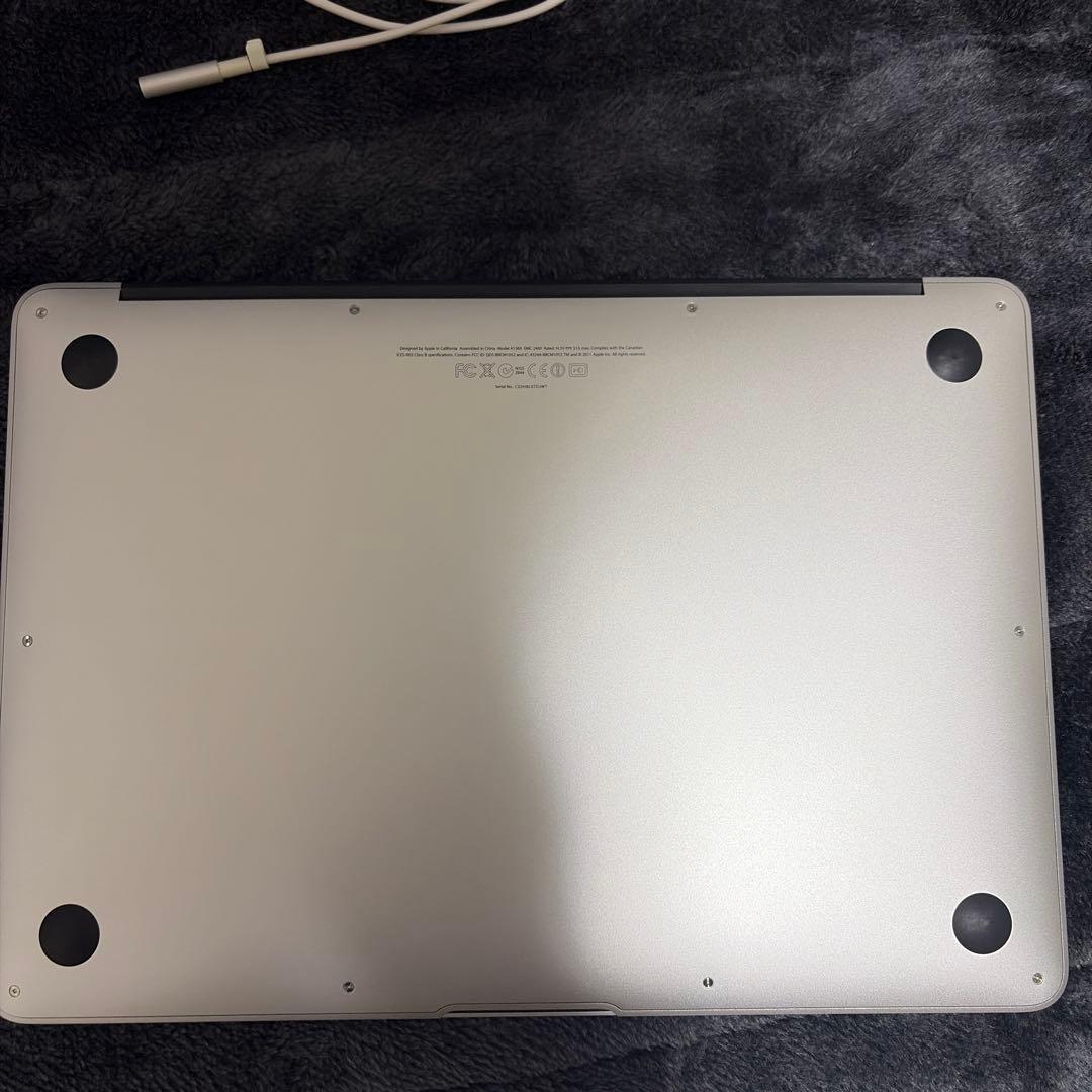 MacBook Air 13インチ シルバー 充電器付き a1369 - メルカリ