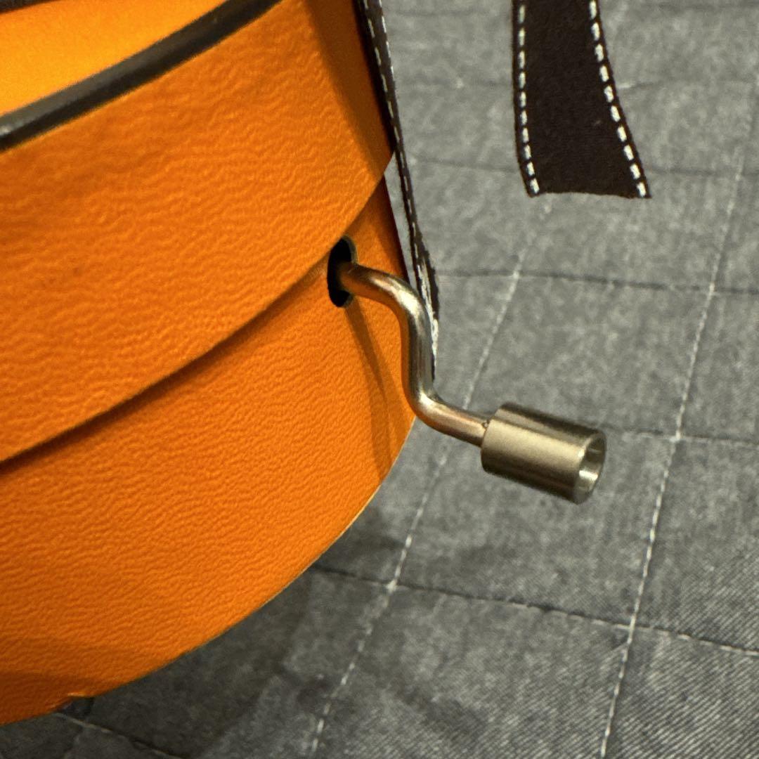 希少 HERMES エルメス オルゴール 非売品 サンタが街にやってくる
